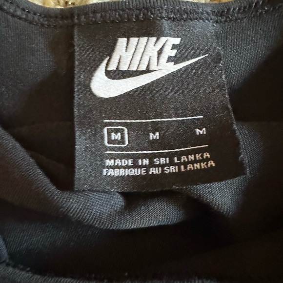 Nike Tank - Picture 2 of 2